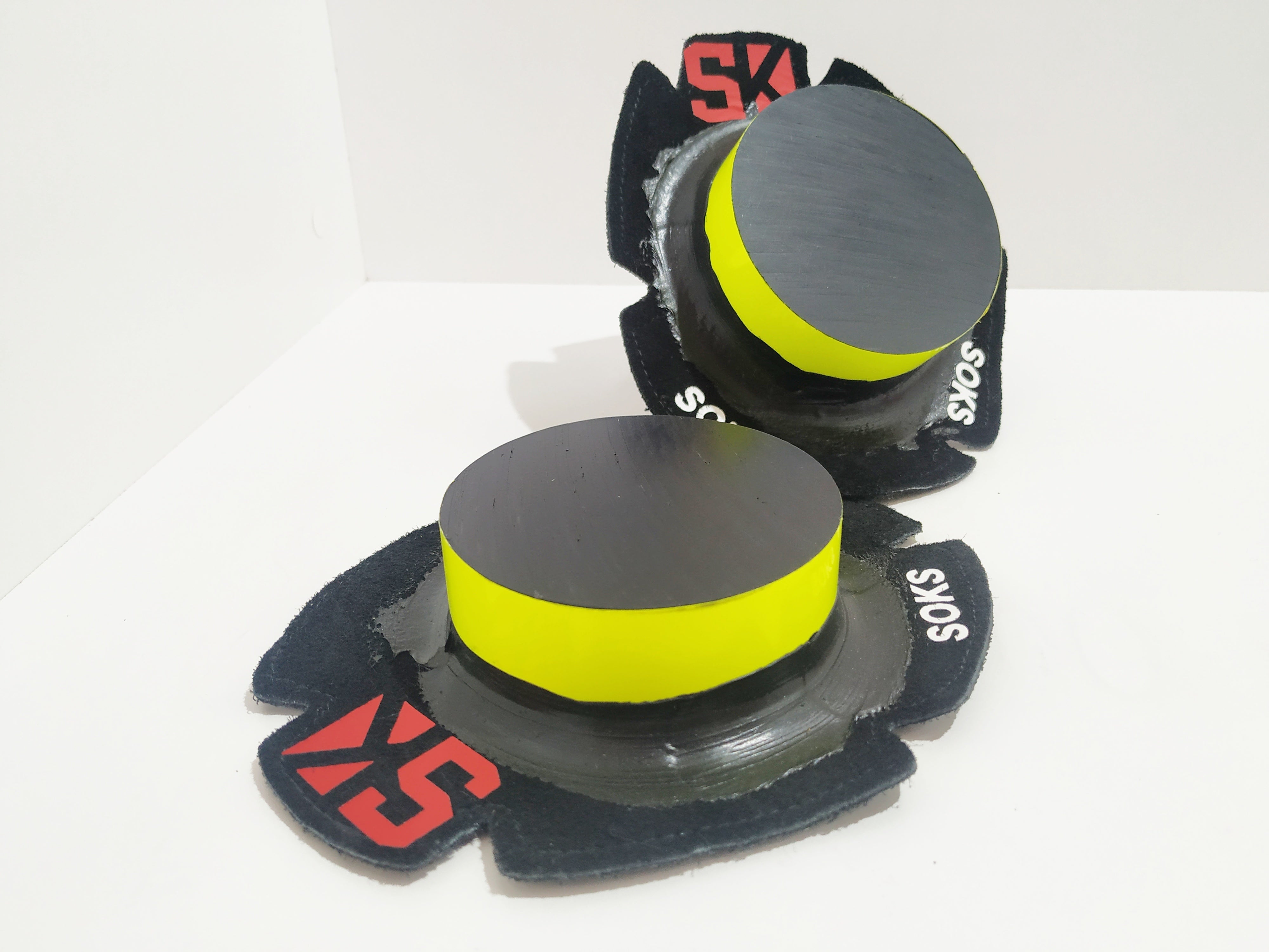 PISTA | NYLON  NEGRO | LATERAL AMARILLO