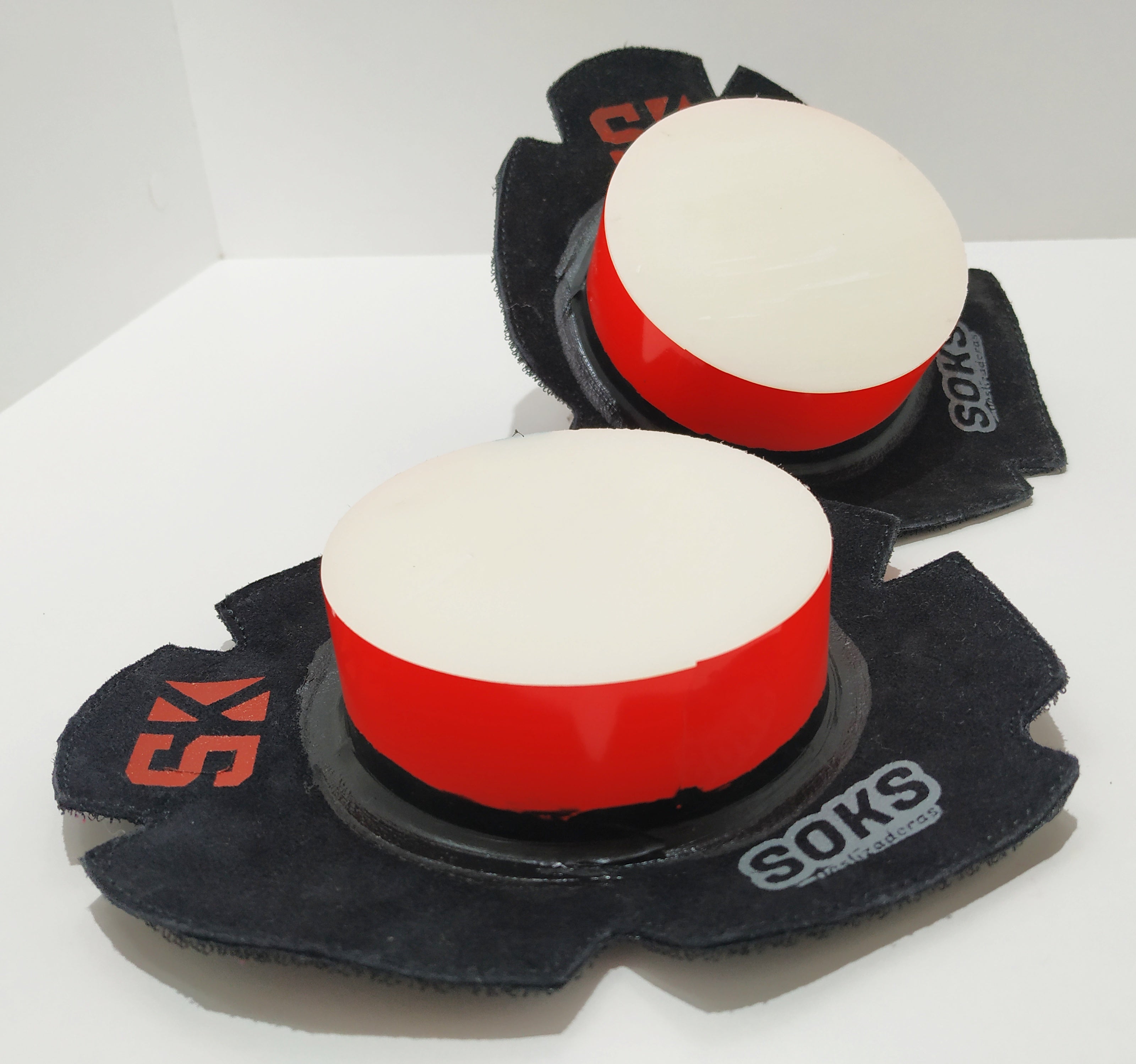 PISTA | NYLON  BLANCO | LATERAL ROJO